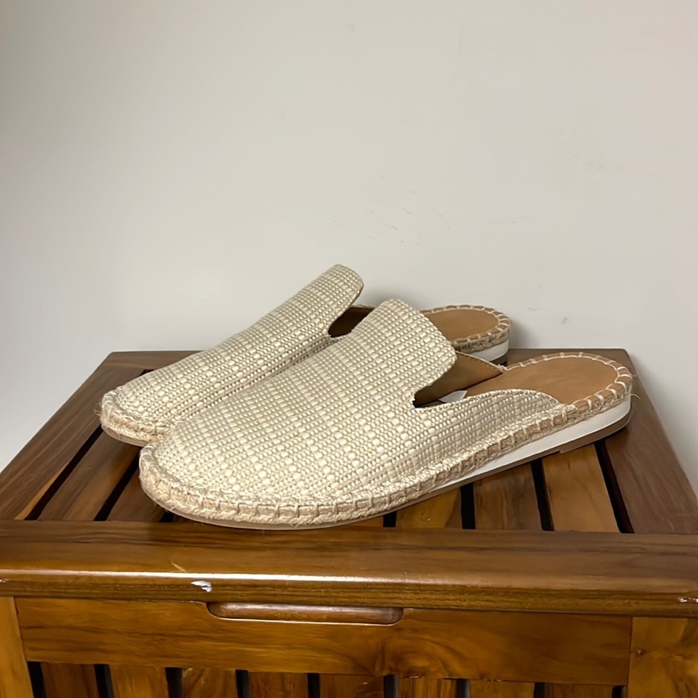 Cute summer slide on shoes